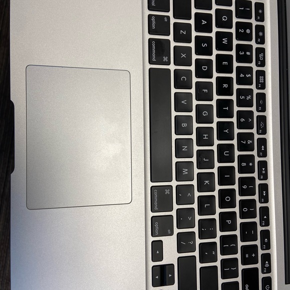 MacBook Air 2019. $950! Barely used! Like new. - Picture 2 of 3